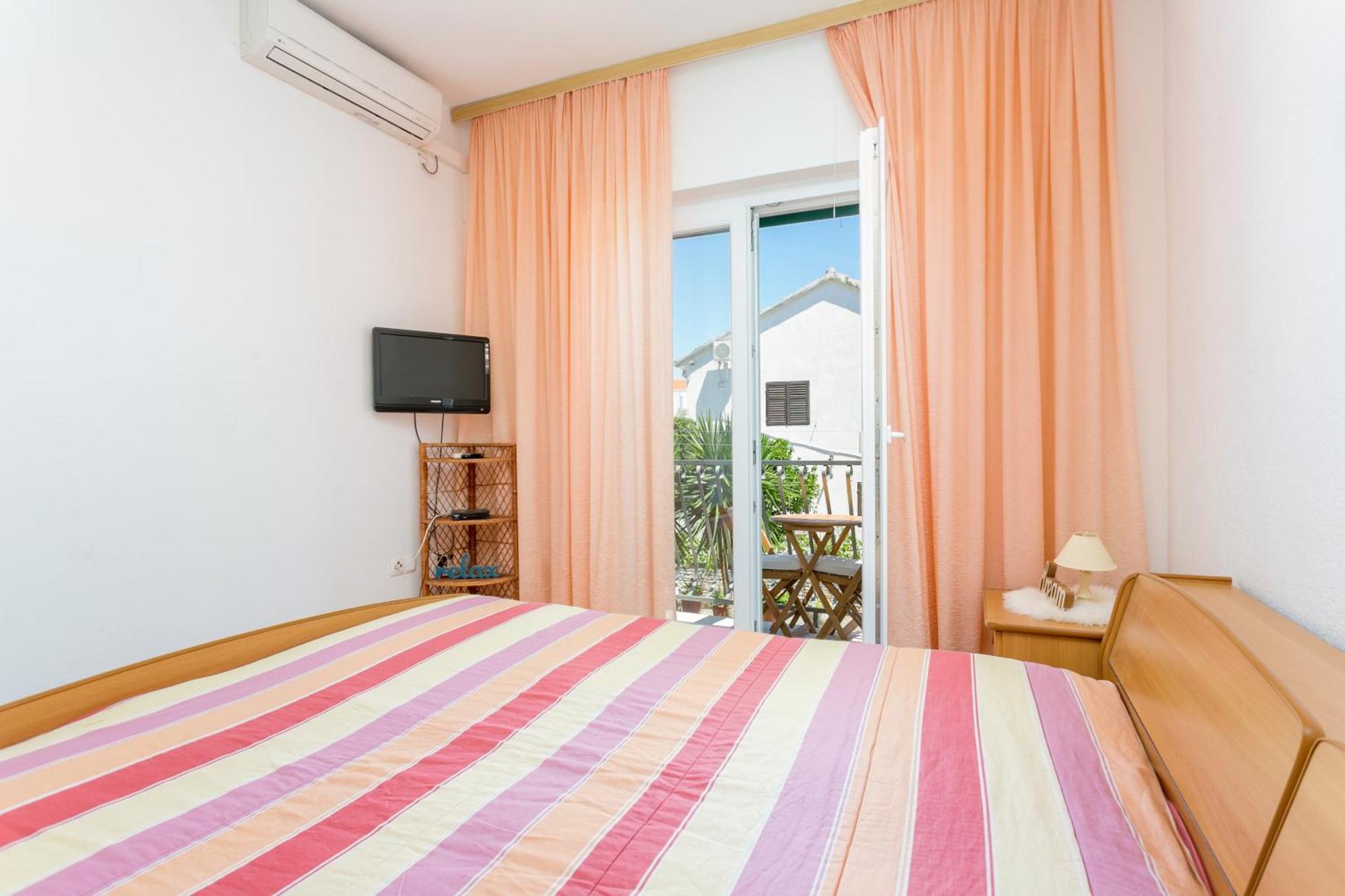 Double Room Supetar 5658D Экстерьер фото